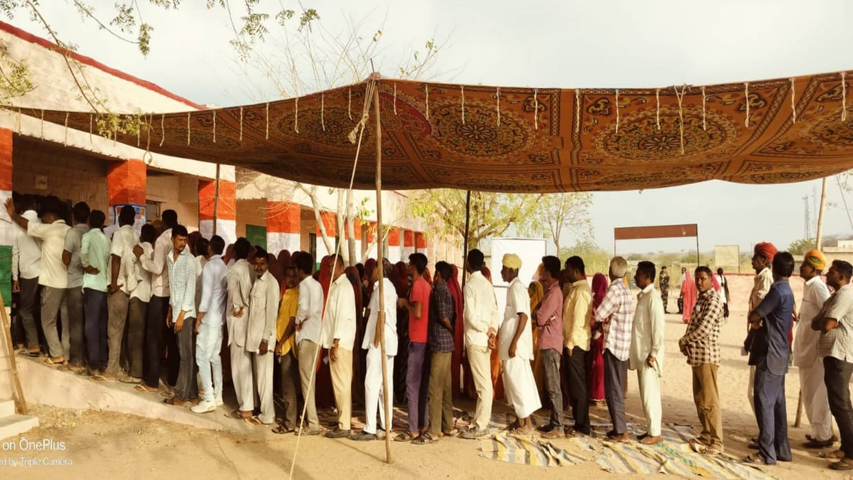 lok sabha election 2024 SP and BJP supporters clashed After voting in Etah