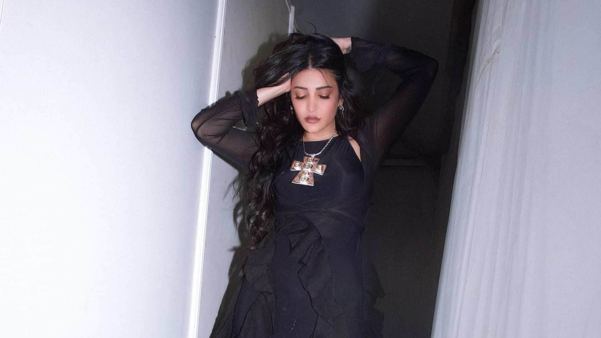 Why does Shruti Hassan always wear dark and dull color clothes She also revealed about dating and marriage