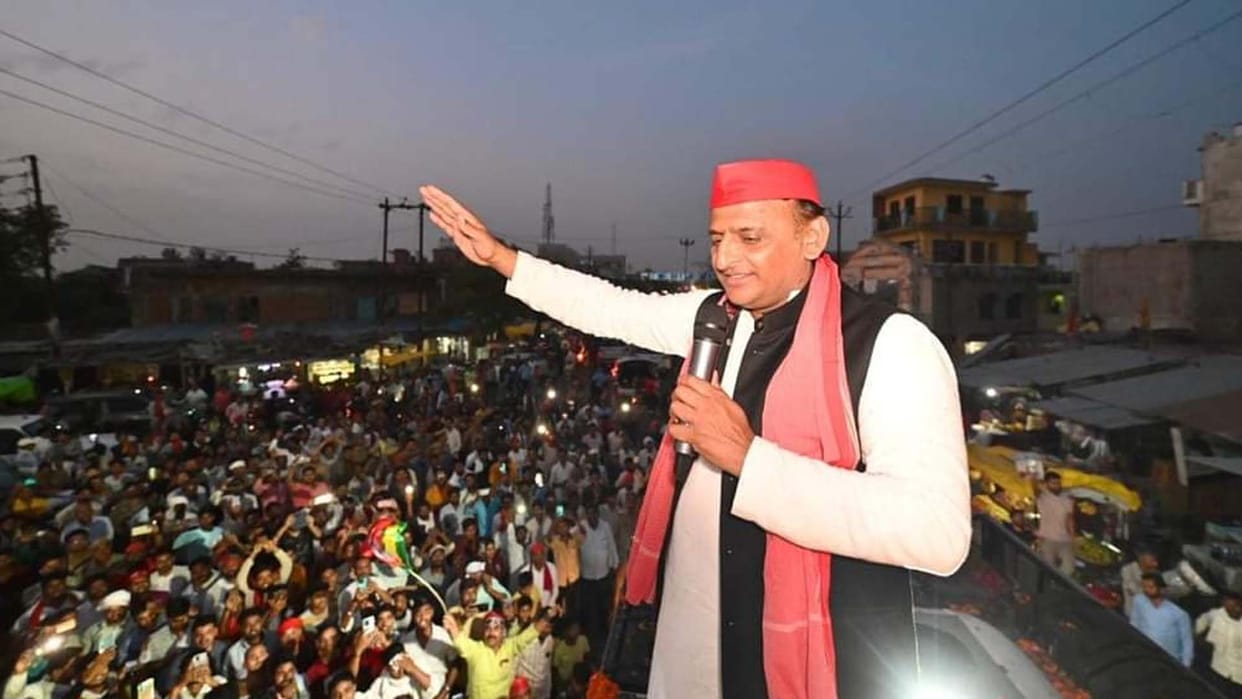 Akhilesh road show in Auraiya, gave statement against BJP