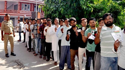 Amroha residents missed the new record, voters stopped at 64.02 percent, 71.05% voting took place in 2019