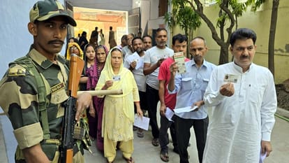 Amroha Seat Election: Maximum 93.5 percent votes were cast at Shahpur alias Bhoothakhedi booth