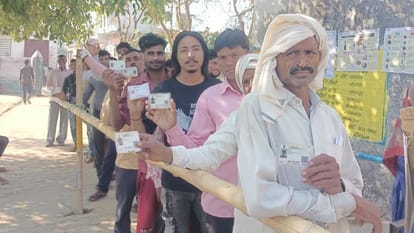 Amroha residents missed the new record, voters stopped at 64.02 percent, 71.05% voting took place in 2019