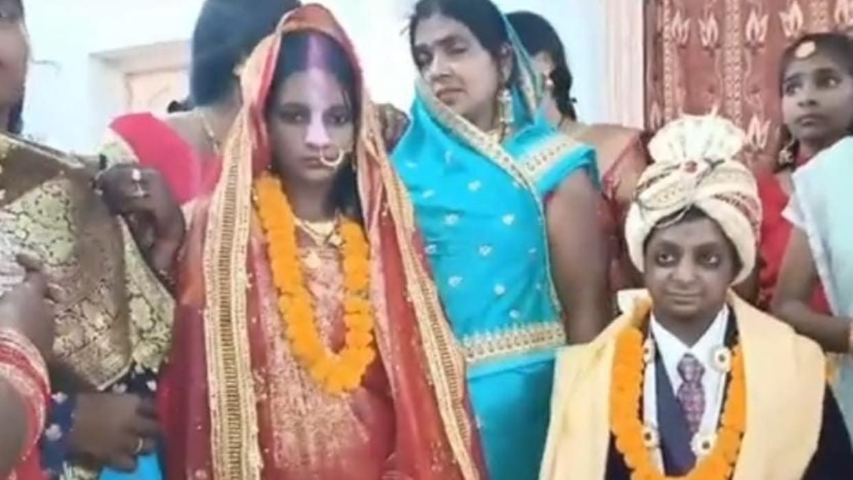 Bihar News : 5 feet tall bride and 3 feet tall groom got married in Muzaffarpur unique marriage husband wife