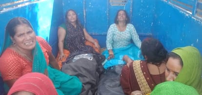 Three friends have died in accident in Bijnor and funeral took place in a sad atmosphere