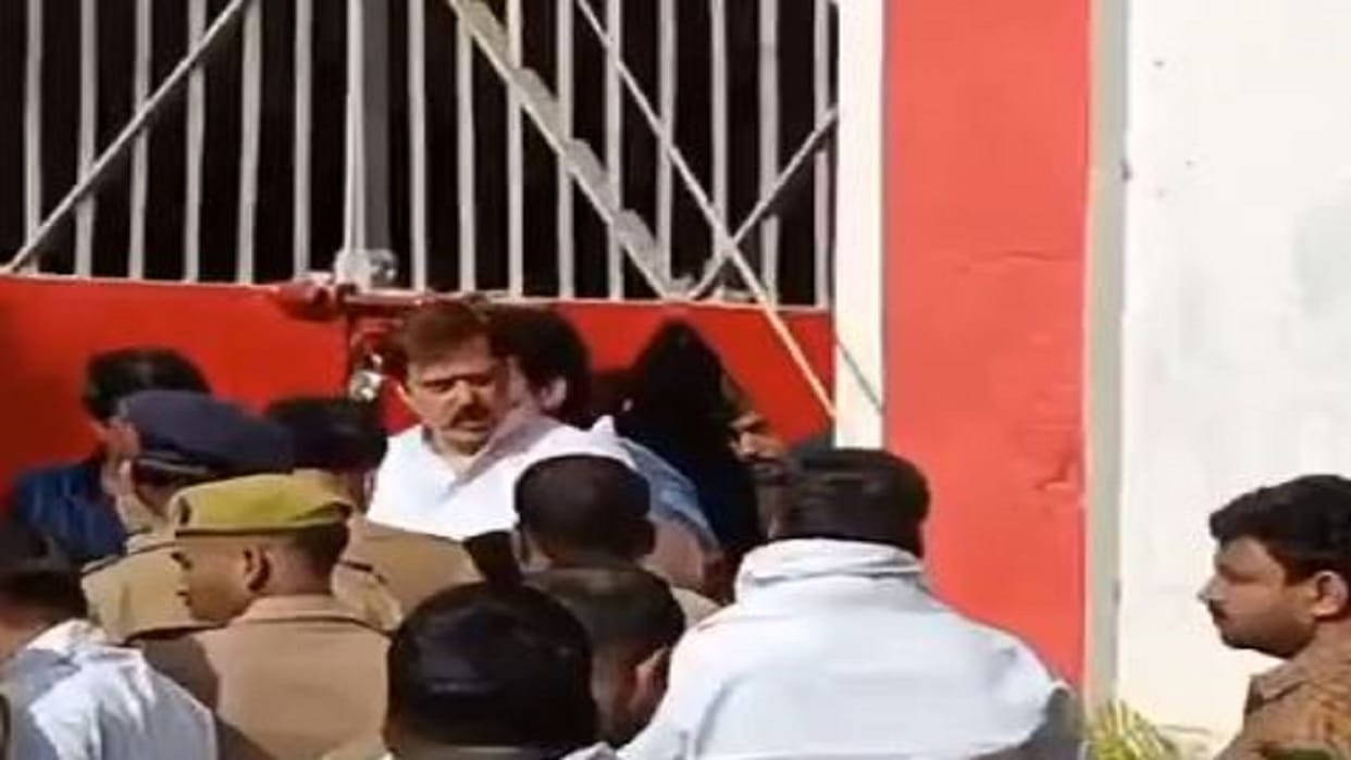 Bahubali Dhananjay Singh gets bail before being shifted to Bareilly Central Jail