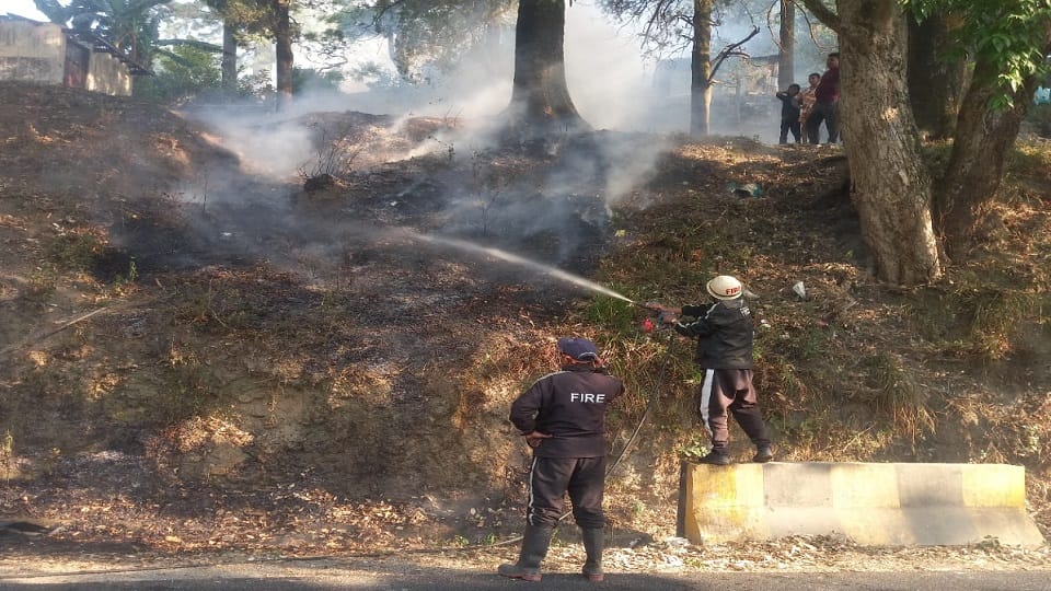 Nainital Forest Fire Massive wild fire in the forests of Nainital Officials on alert