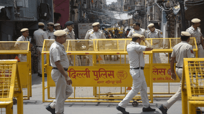 जहांगीरपुरी में पुलिस बल तैनात