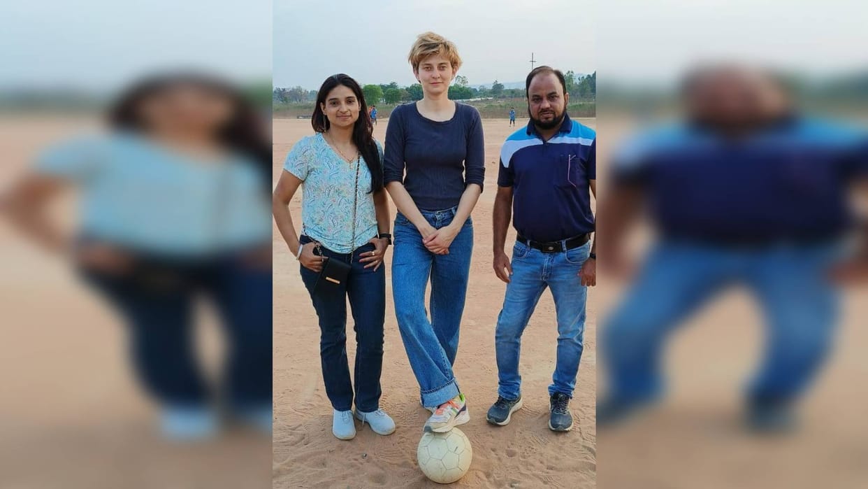 Shahdol PM heartfelt words reached ears of German journalist team of three journalists reached
