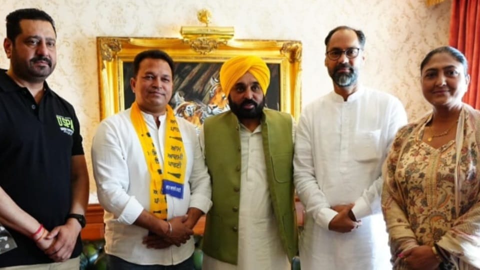 BJP and Akali Dal Leaders joined aam aadmi party in Jalandhar