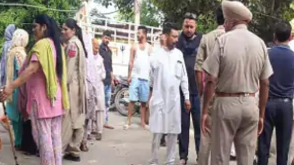 Dead Body found near police chowki in jalandhar