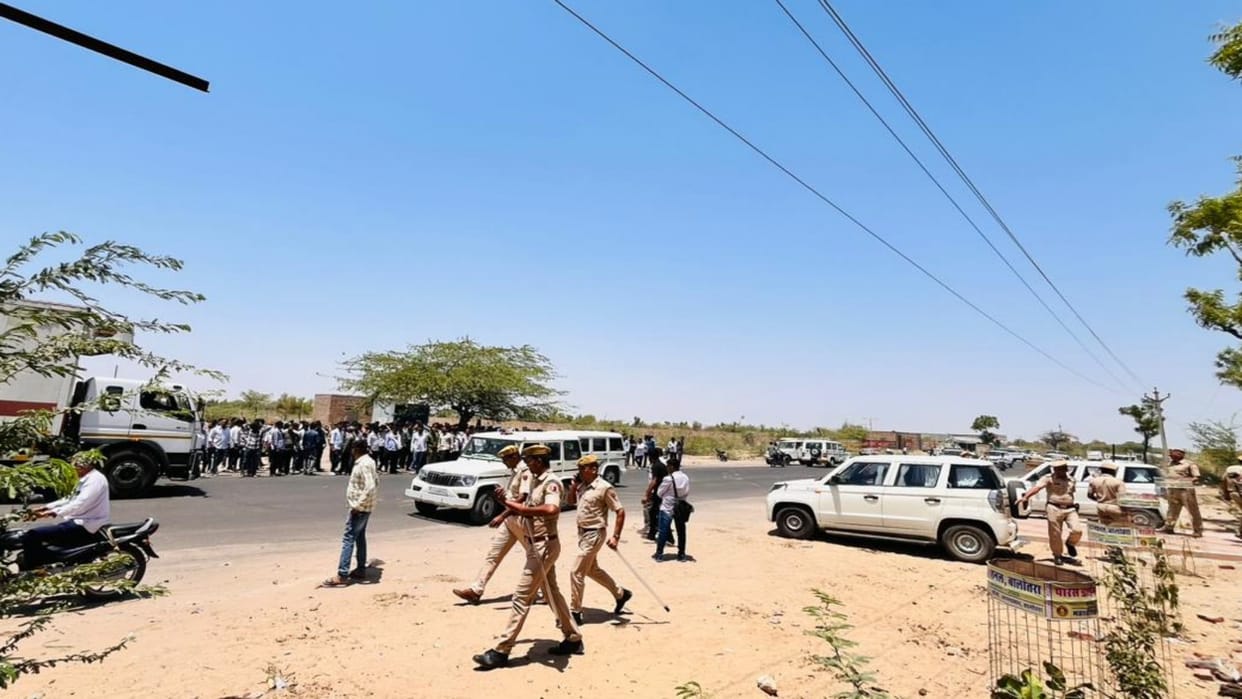 Barmer News: Ravindra Bhati reached Balotra to protest against police misbehavior, know what is the matter