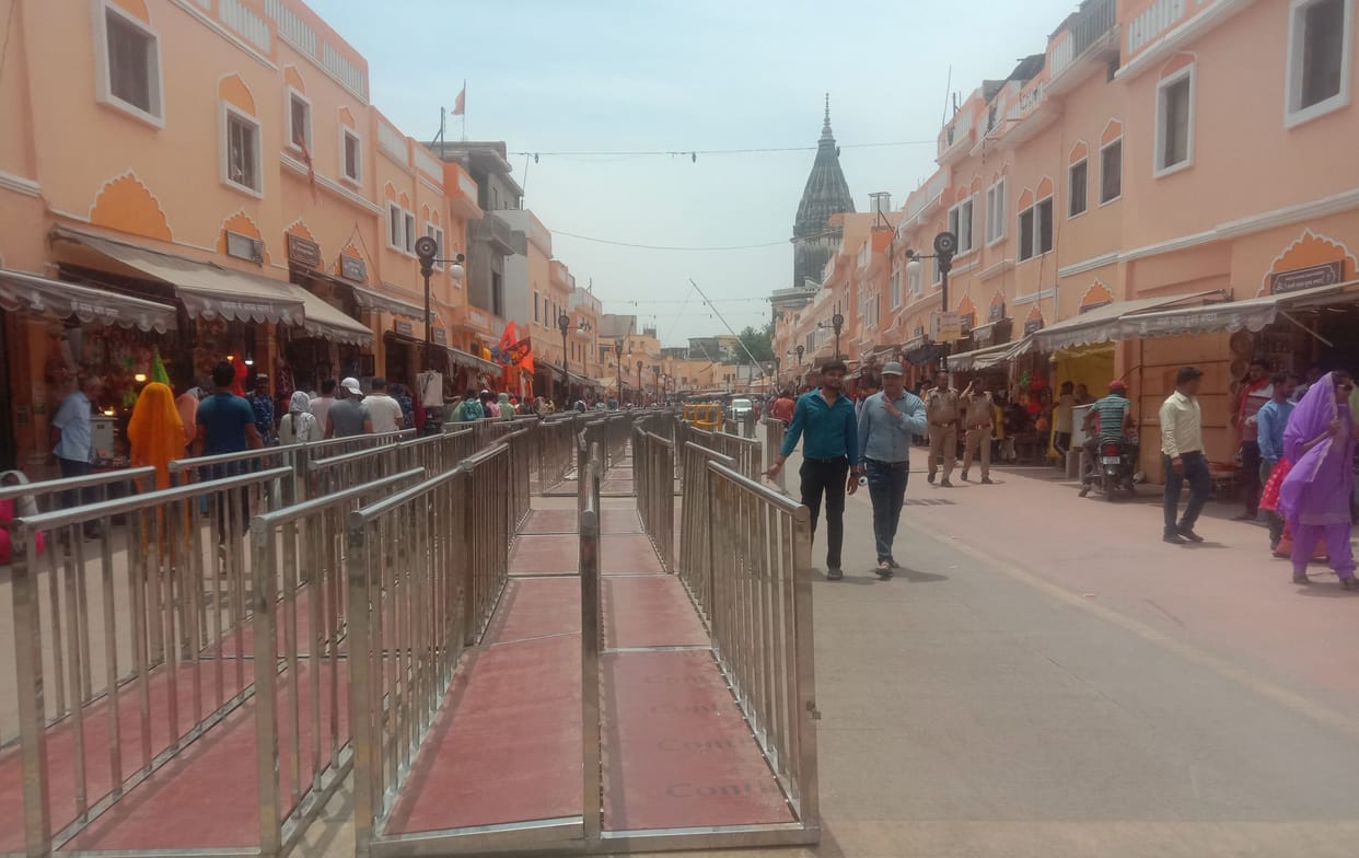 Ayodhya: Big decision of the government, now non-veg will not be sold on Rampath and 14 Kosi Marg, CM Yogi had