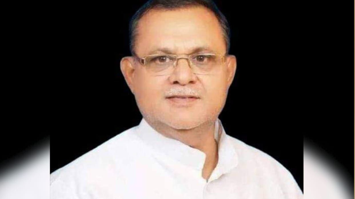 Ballia Lok Sabha SP candidate Sanatan Pandey threatened district administration