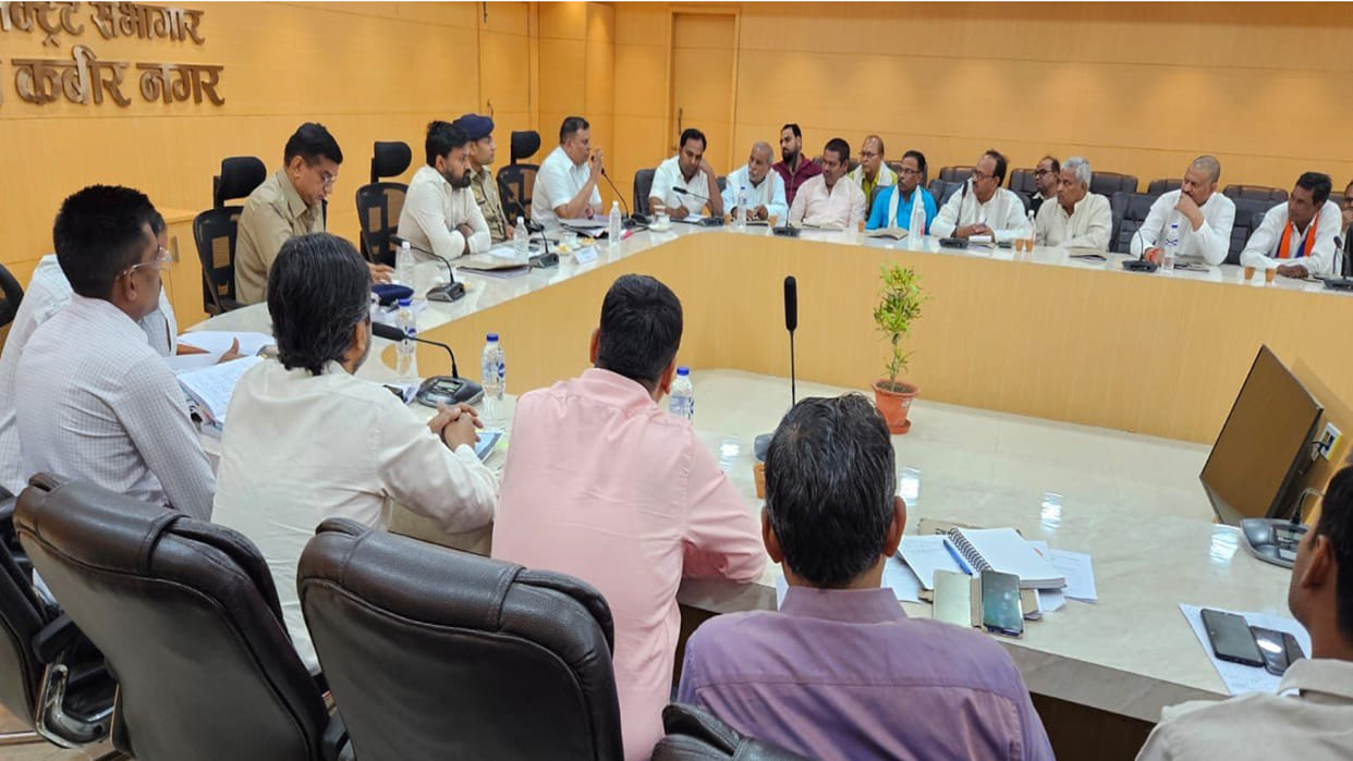 Sant Kabir Nagar DM Mahendra Singh Tanwar appealed to all political parties to follow the code of conduct