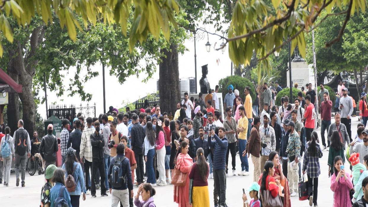 70 percent budget hotels booked in advance for Durga Puja season