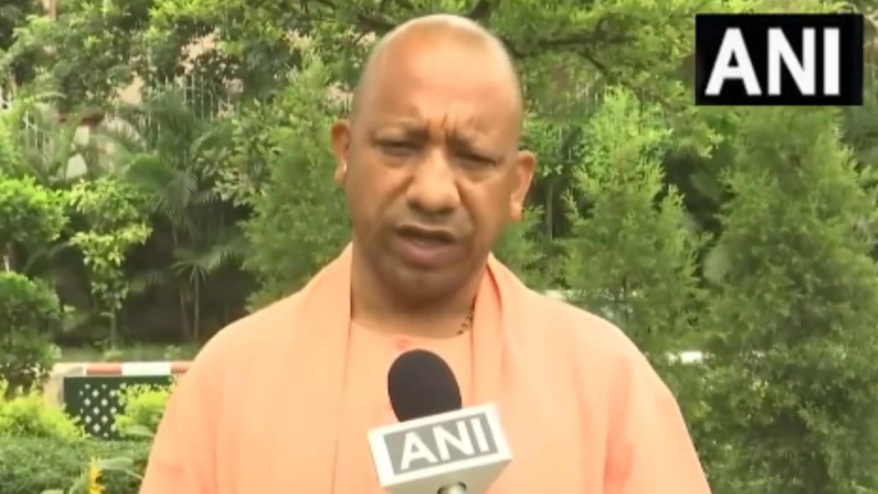 Loksabha Election 2024: CM Yogi says Congress is teasing hindu sentiments.
