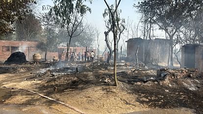 Bahraich: Fire started from gas cylinder, more than two dozen houses burnt to ashes, hundred bighas of crop bu