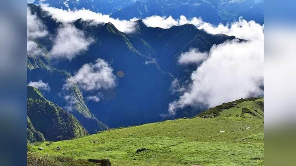 Chenap Valley on Chardham Yatra Route Amazing Destination for Enjoy trekking see Photos