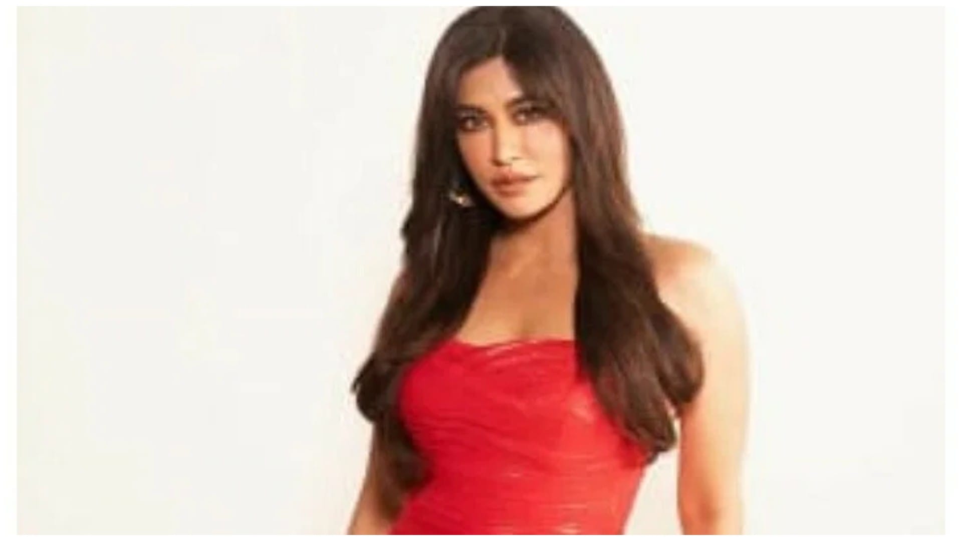 Actresses Who Are Single After Divorce Karishma Kapoor Mahima Chaudhary Samantha Ruth Prabhu Manisha Koirala