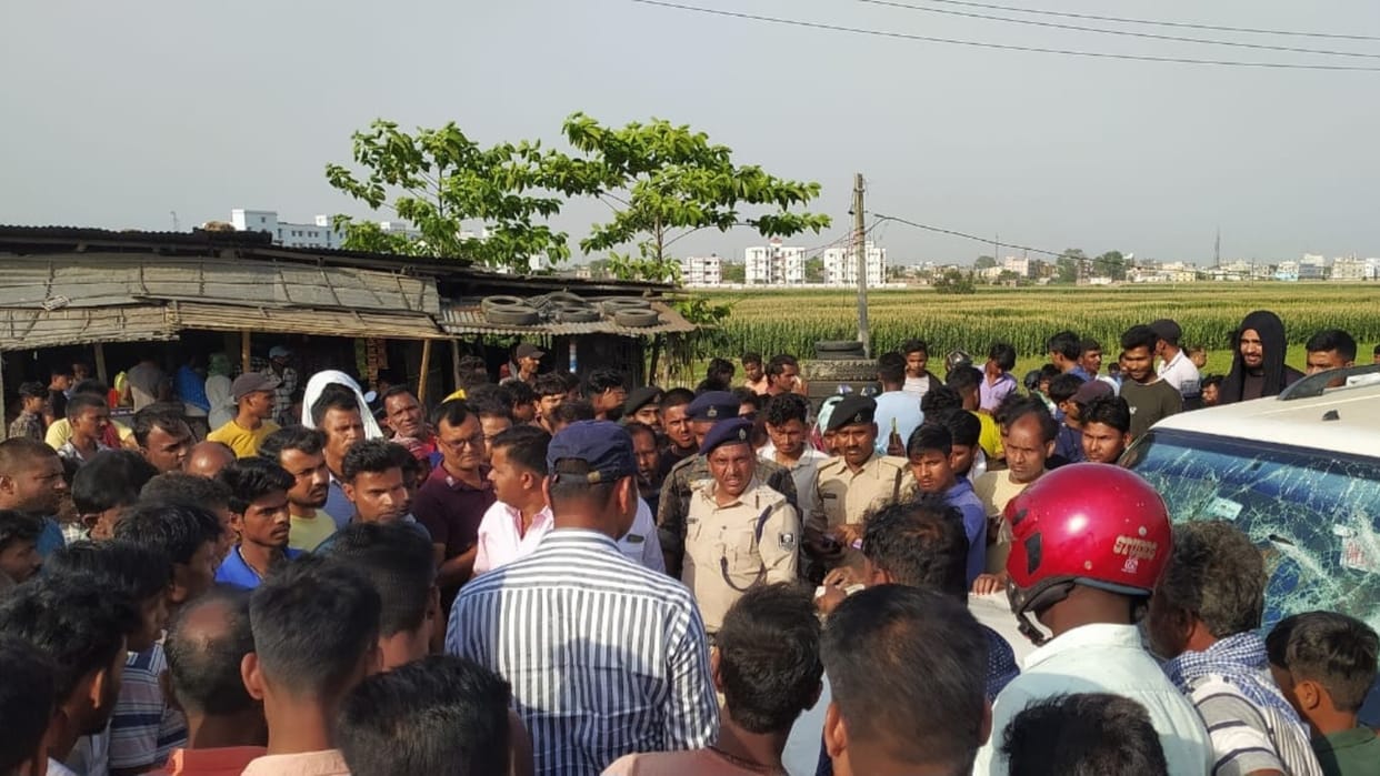 Lok Sabha: Bike rider died after crushed by police vehicle going on election duty in Araria,