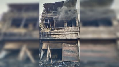 massive fire broke out in a wooden warehouse, goods worth lakhs reduced to ashes