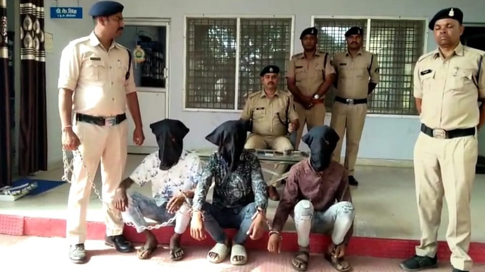 Among six accused who robbed a truck on highway three arrested in Mungeli