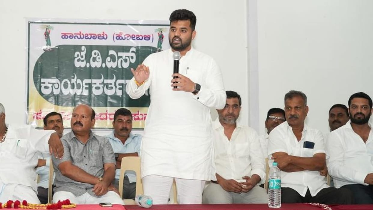 Prajwal Revanna  explicit video clips case former cm Kumaraswamy says Let facts come out after probe