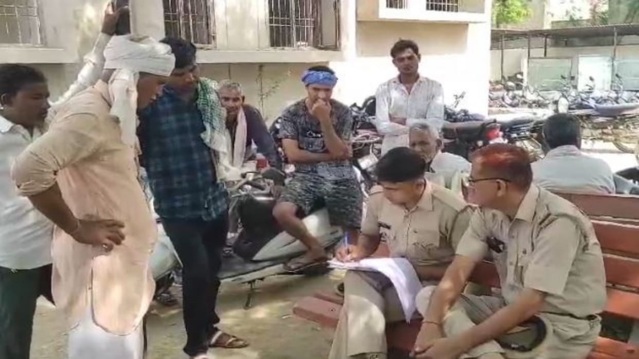Alwar News: Collision with unknown vehicle took the life of one, two people got injured in head and hands
