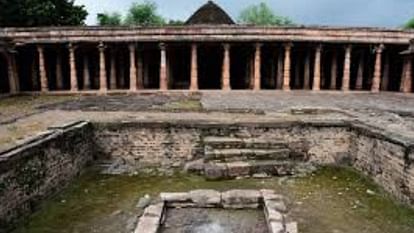 Dhar: एएसआई ने सर्वेक्षण के लिए और समय मांगा, कोर्ट में याचिका दायर; मुस्लिम पक्ष ने लगाया खुदाई का आरोप Dhar bhojshala dispute ASI plea in MP HC for more time for survey