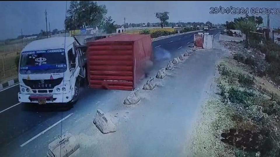 The container entered the police post