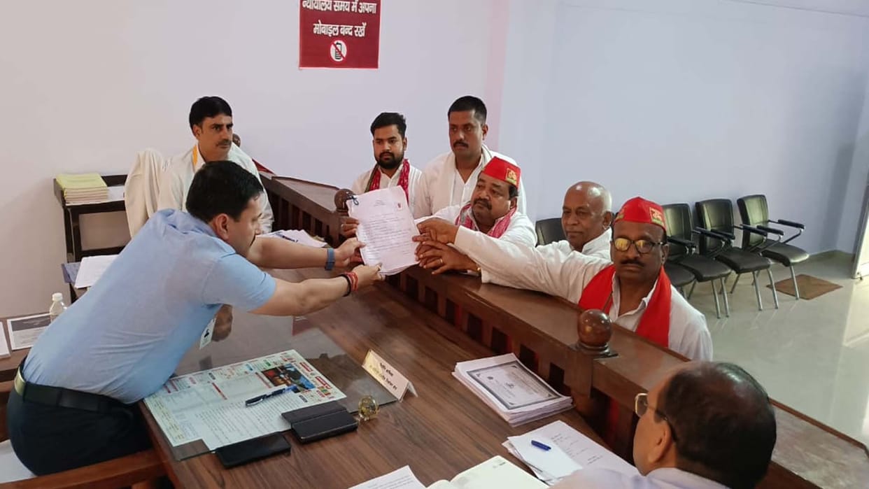 Hamirpur: SP candidate Ajendra Singh Rajput filed nomination