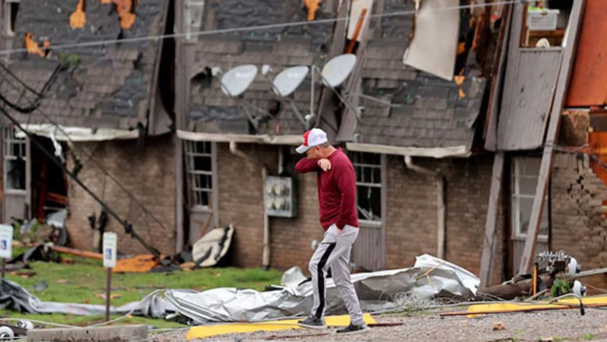Several death due to heavy storm in Oklahoma alert of thunderstorm and hailstorm in many provinces of US