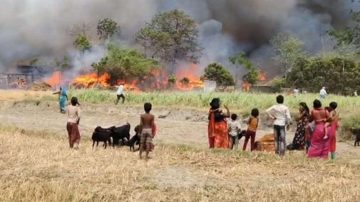 Bihar News: Massive fire broke out in Bettiah; many houses burnt; Five burnt alive many dead, children missing