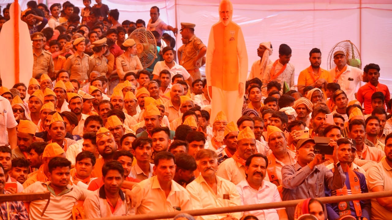 cm yogi adityanath targets sp and congress akhilesh yadav taunt on bjp in bareilly