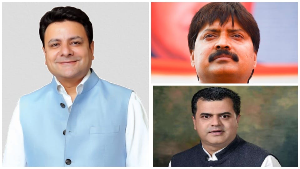 Vijay Inder Karan and Devinder Jaggi said that Sudhir Sharma had lost the trust of high command