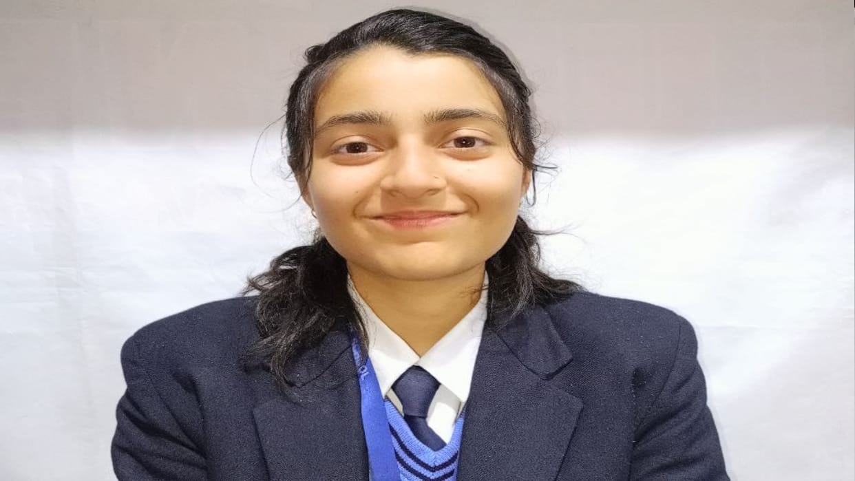 HP Board 12th Topper: Chadiyar's Kamakshi became state topper without coaching and tuition, dreams of becoming