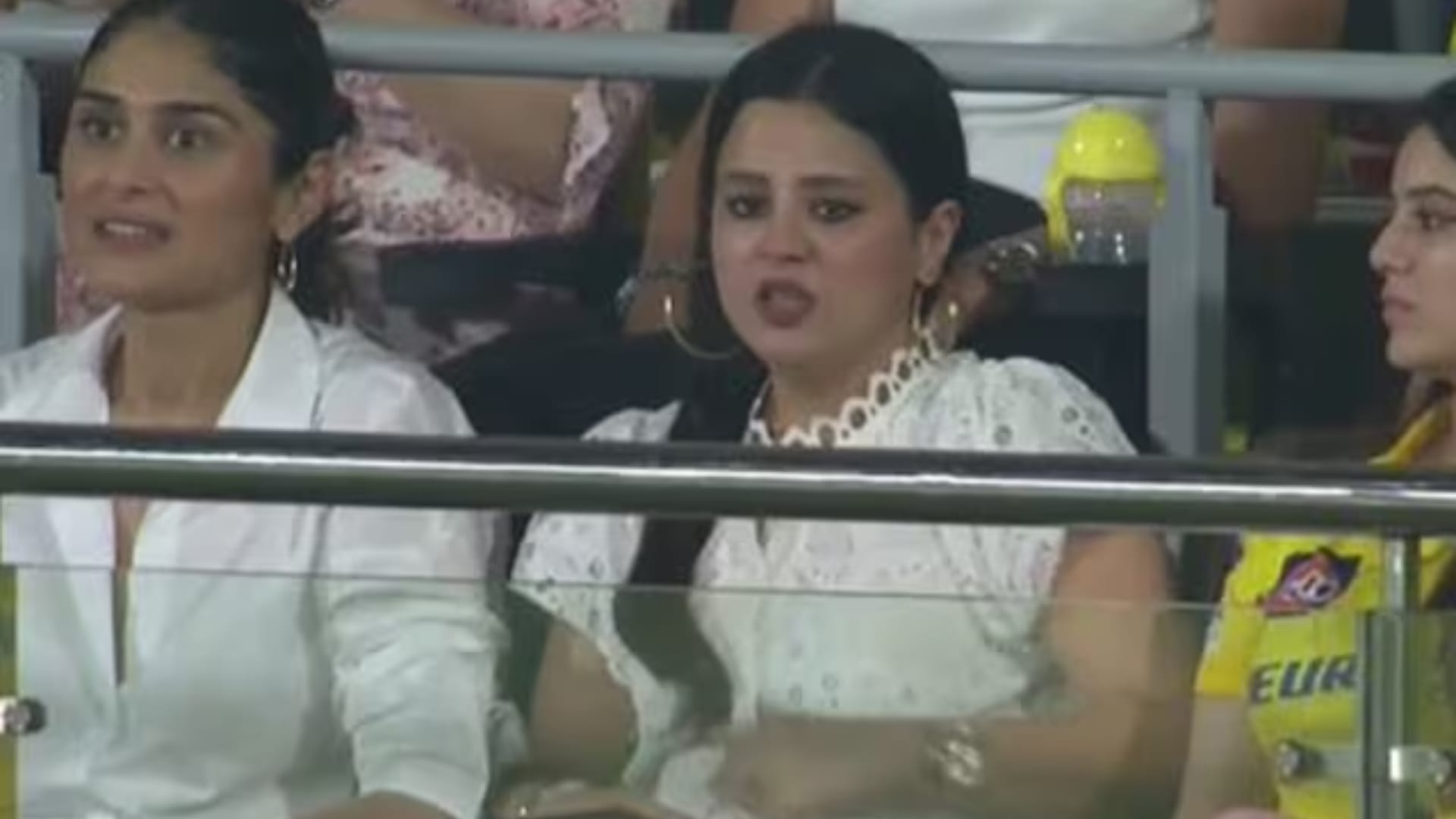 IPL 2024: Bua Sakshi Dhoni made special demand from CSK during match against SRH, Instagram Story Viral