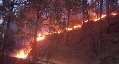 Uttarakhand Forest Fire at 64 places Today two dead CM Dhami called a high level meeting