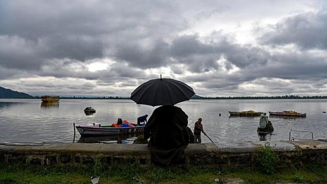 श्रीनगर में बारिश file