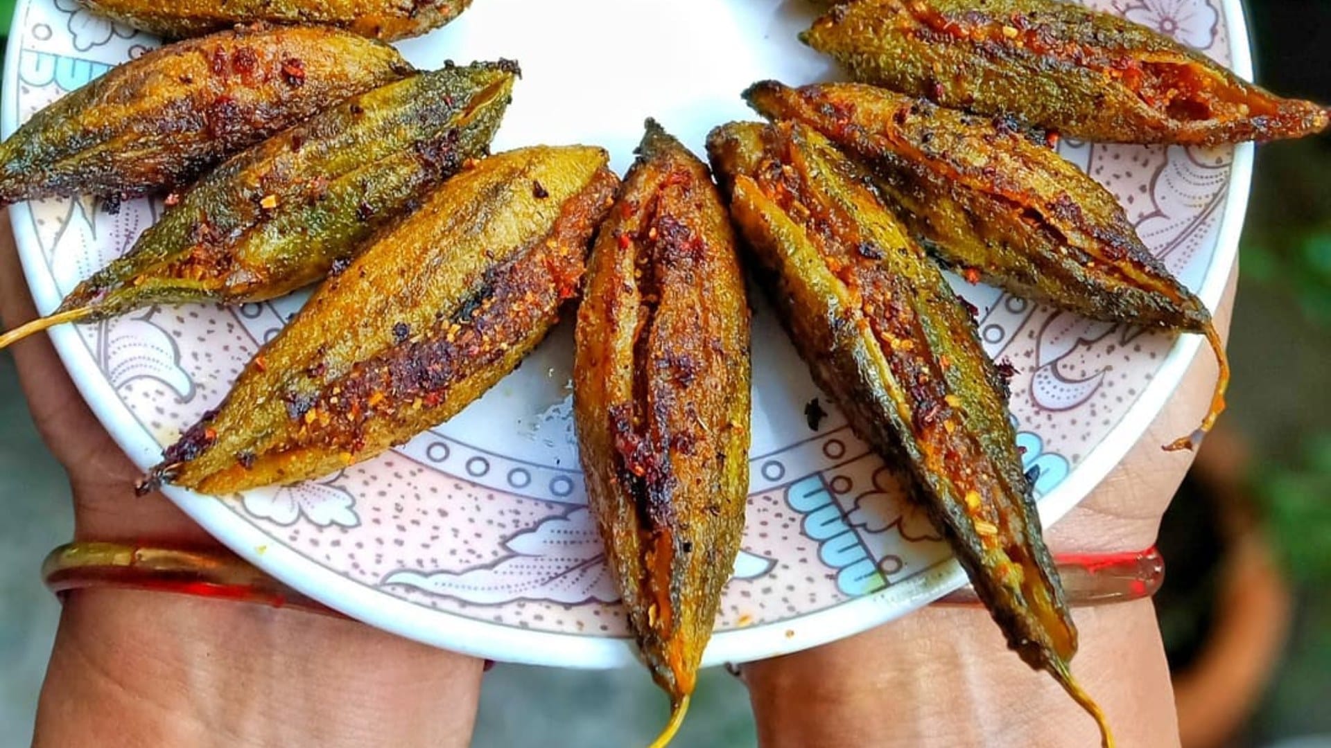 simple Karela Recipe in hindi how to remove bitterness of karela