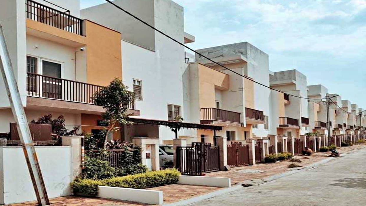 Housing sales rise 11% in first half to 11-year high, Knightfrank India reports