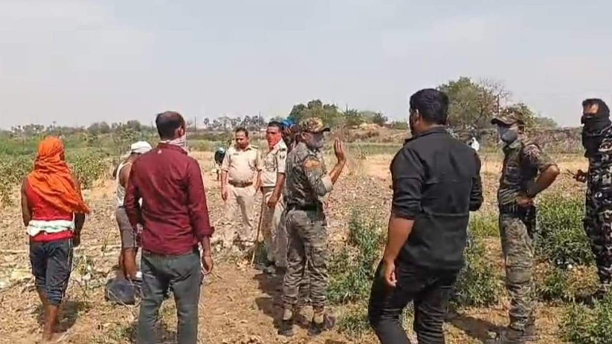 A woman half-burnt body was found in a plastic bag