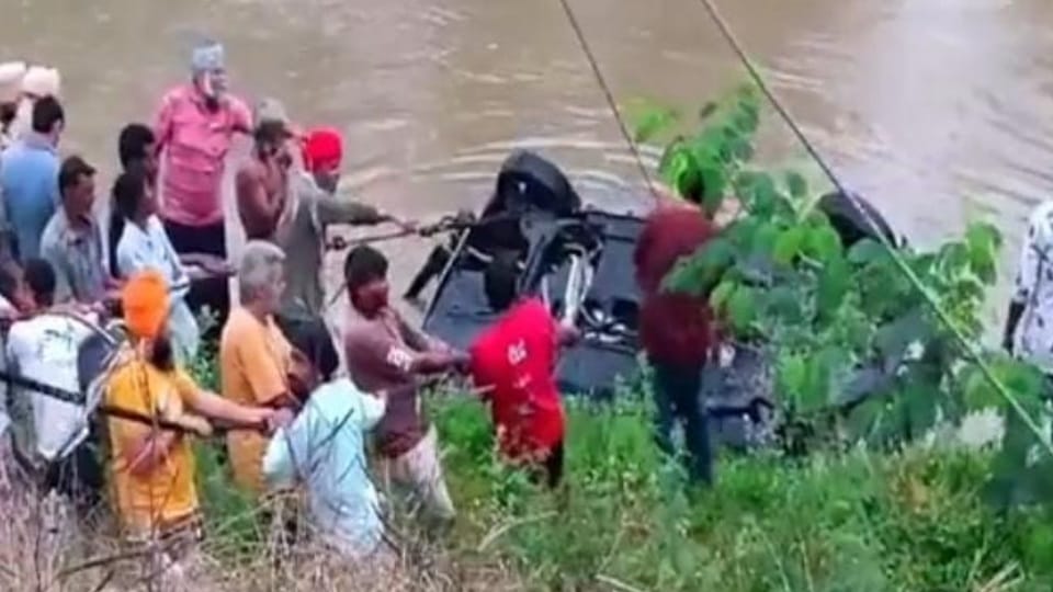 car fell in Doraha canal near Khanna