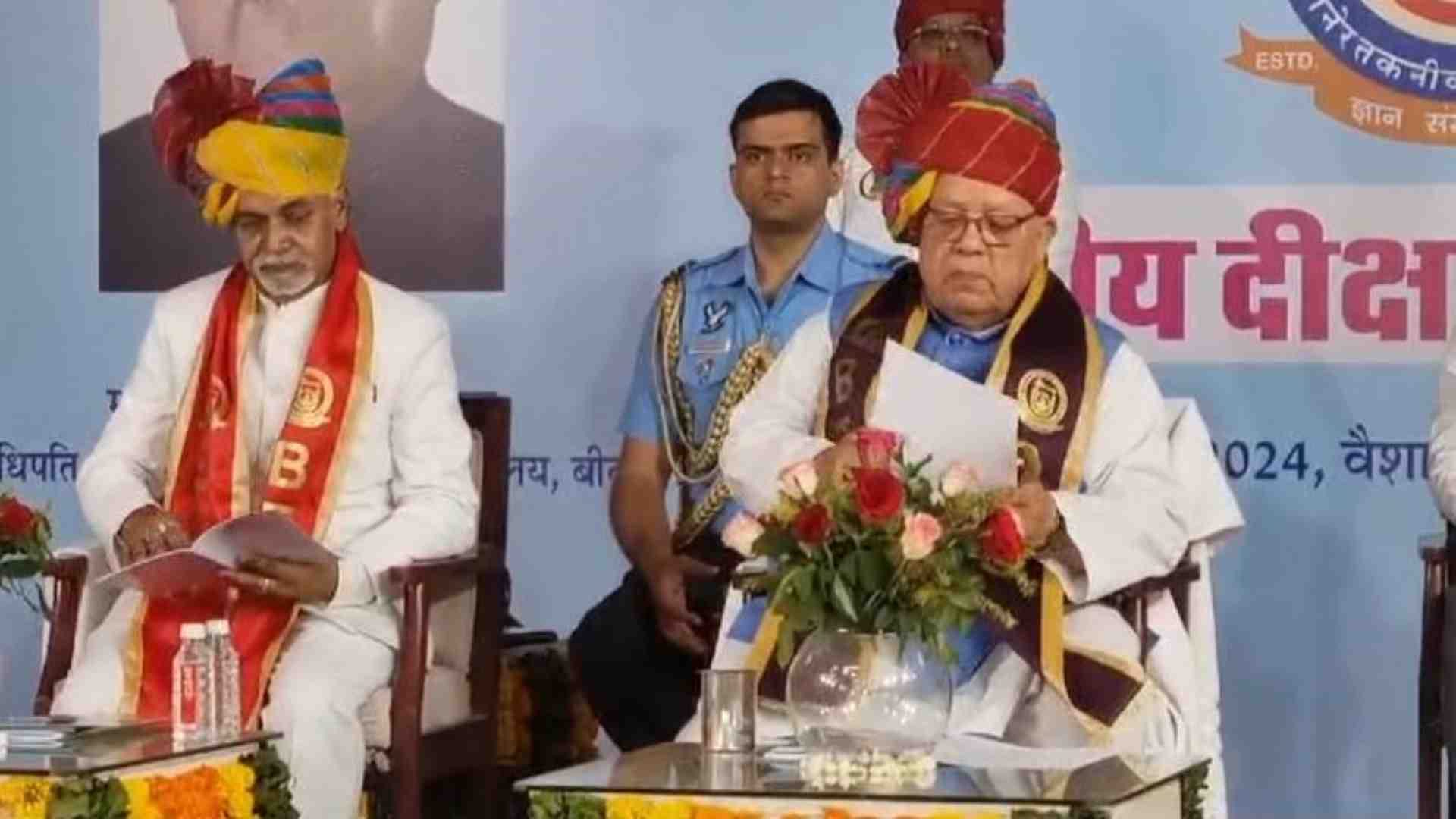 राज्यपाल एवं कुलाधिपति कलराज मिश्र।