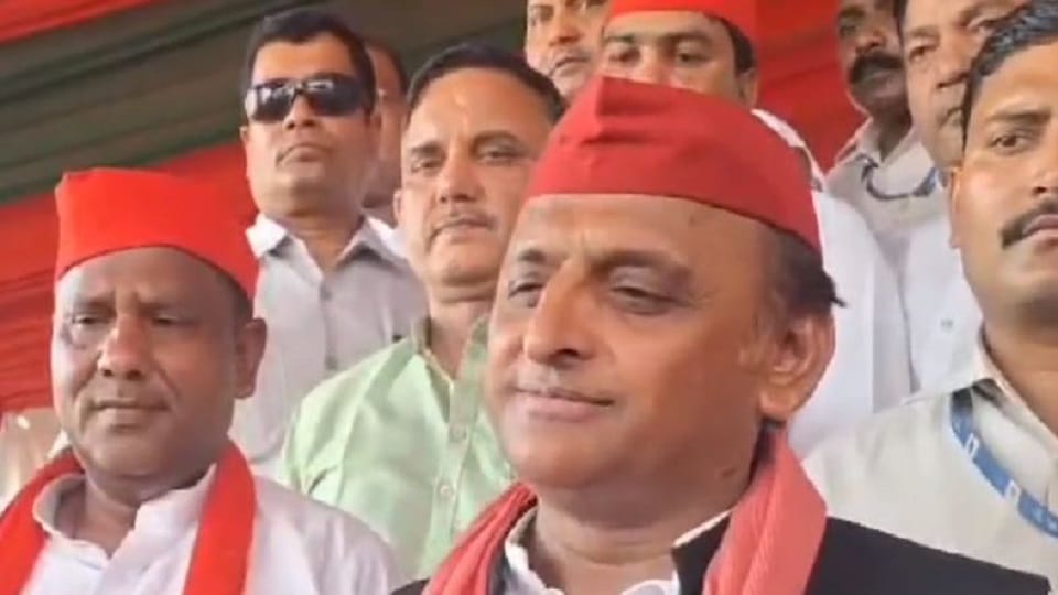 akhilesh yadav rally in sikandrarao Hathras