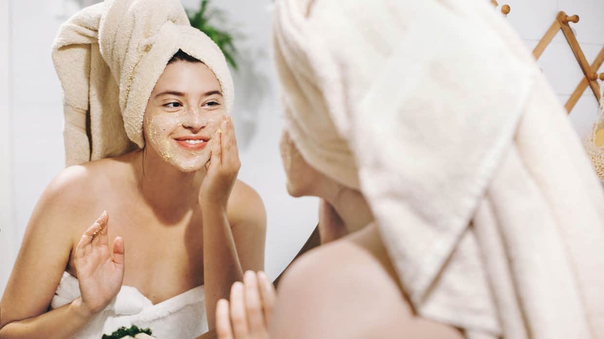 Skin Care Tips in hindi how to use besan and dahi for skin care