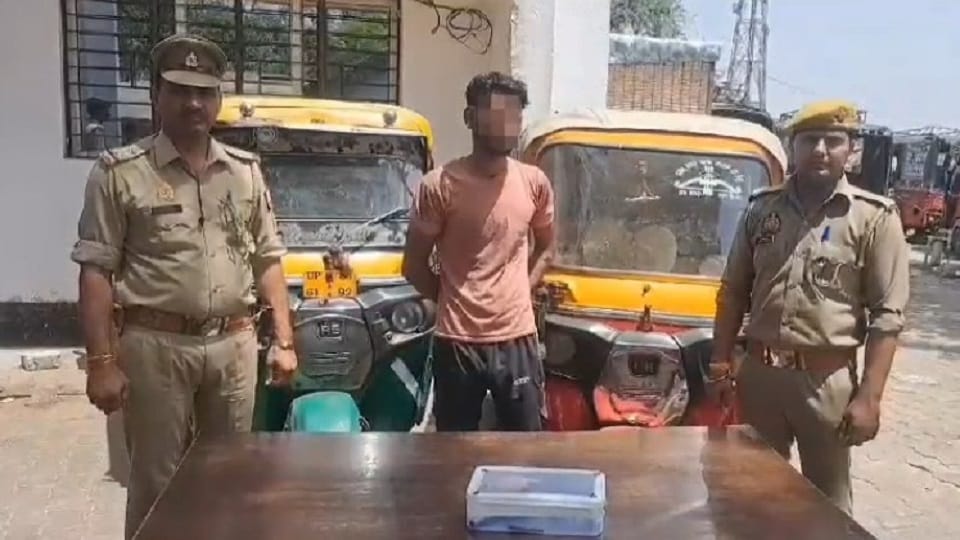 Youth arrested along with two stolen tempos