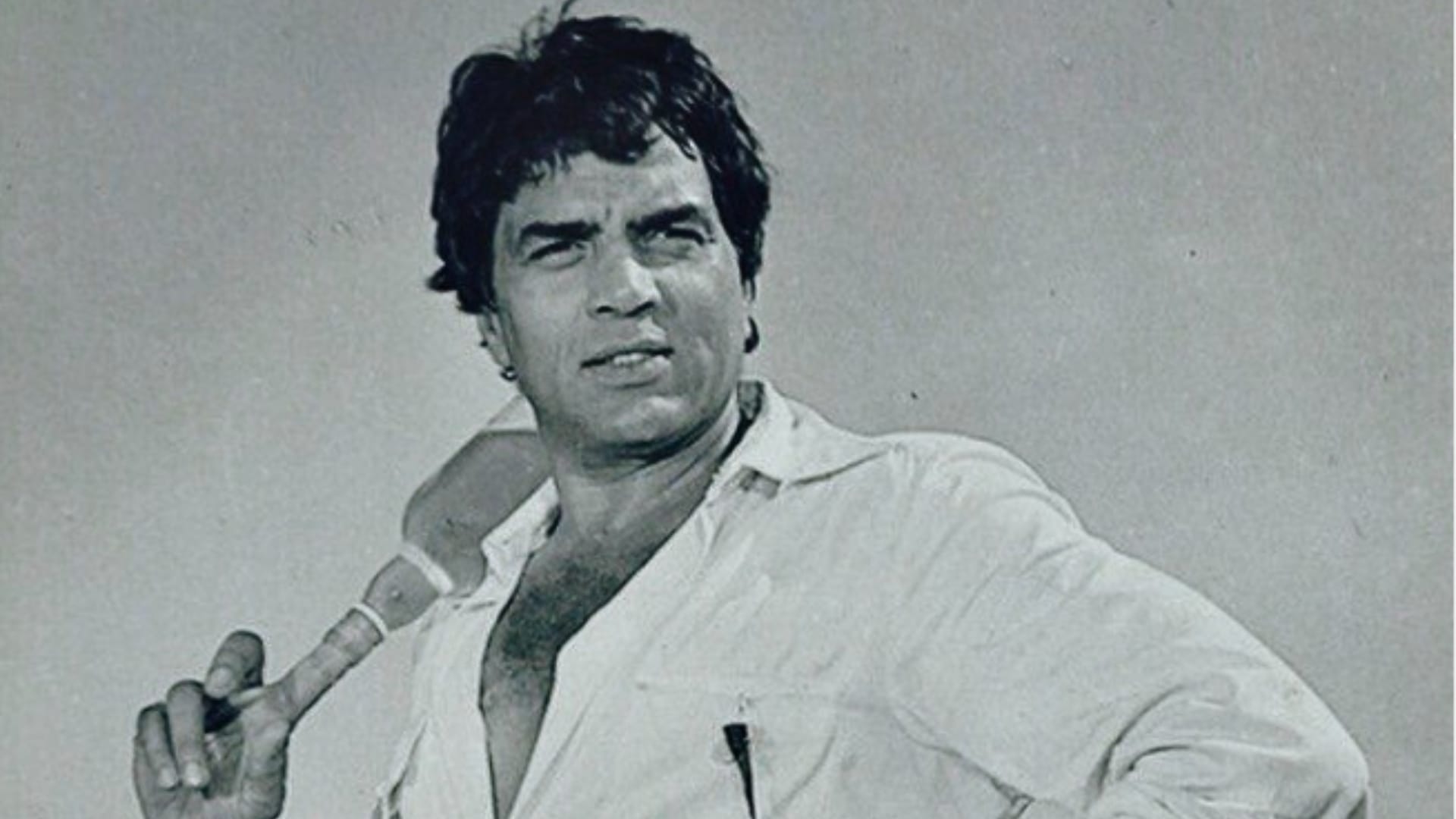 Dharmendra regrets not spending enough time with parents shares a picture with father and Sunny deol