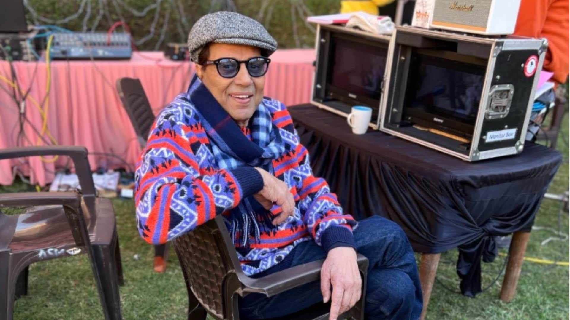 Dharmendra regrets not spending enough time with parents shares a picture with father and Sunny deol
