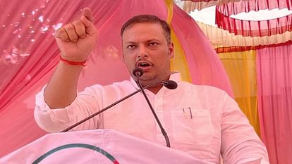 MLC Pranshu Dutt Dwivedi gave statement against Akhilesh Yadav